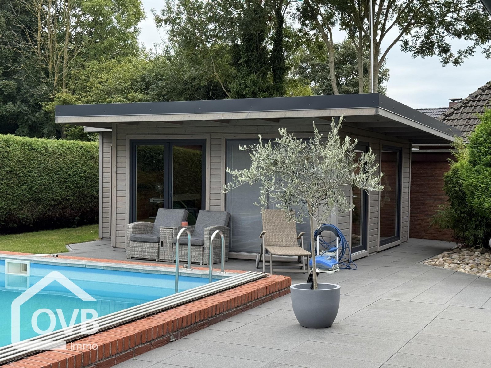Poolhaus