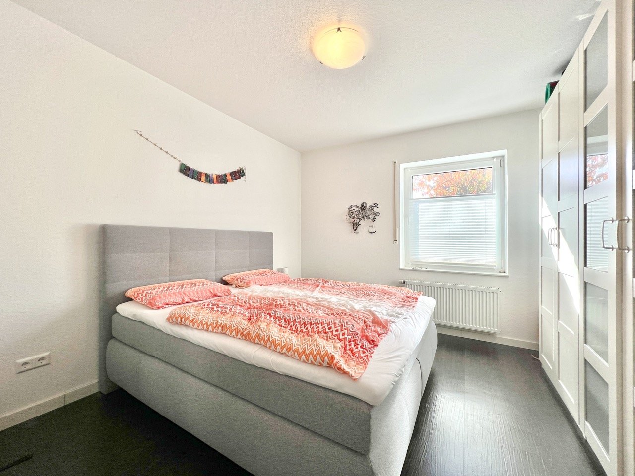Schlafzimmer 1