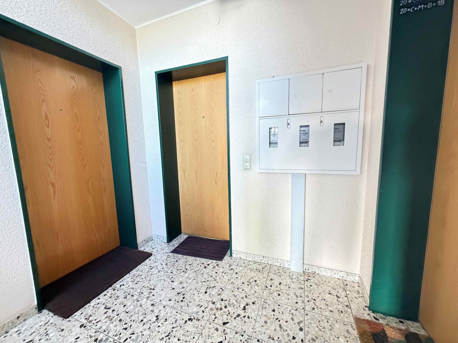 Wohnungseingänge