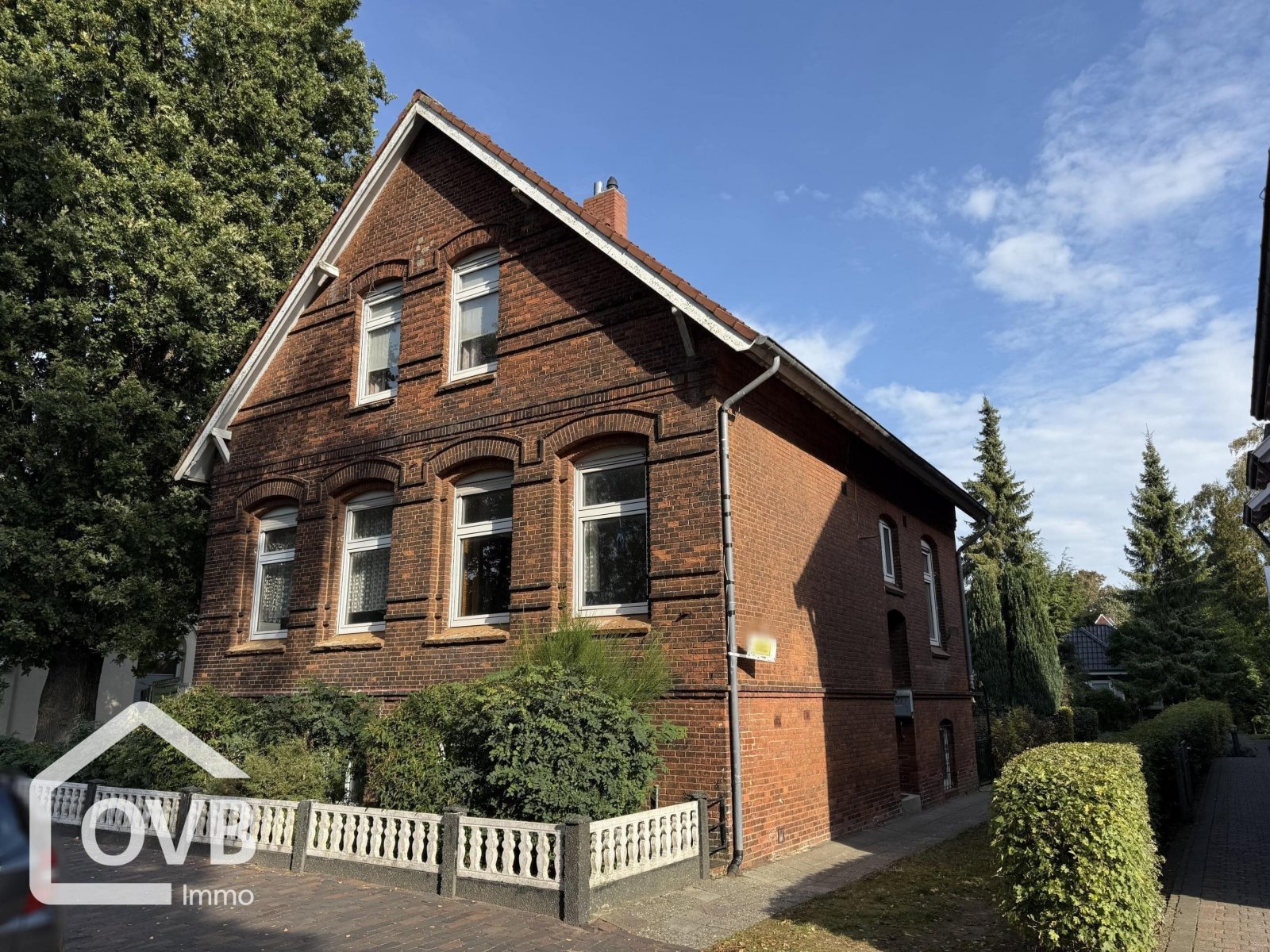Straßenansicht / Außenansicht
