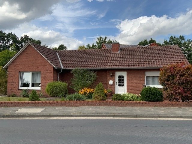 Straßenansicht