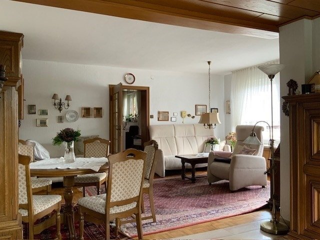 Wohn - und Esszimmer