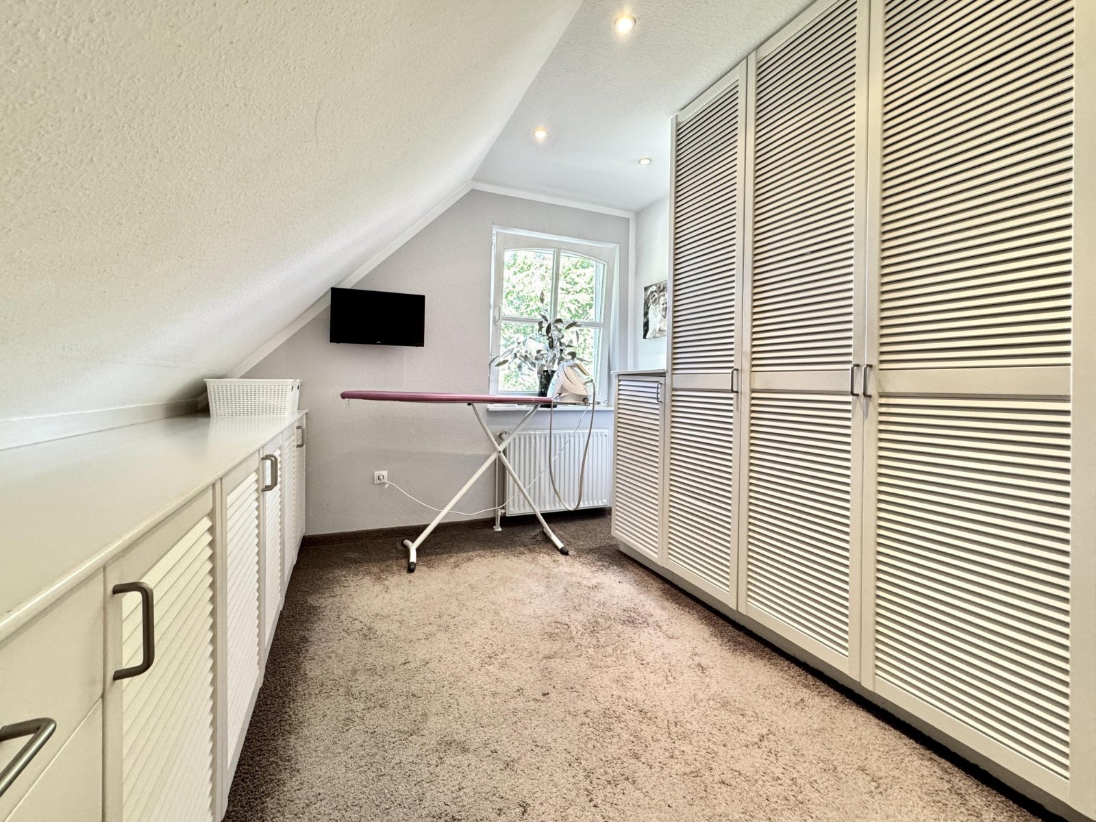 Kind 3 (OG) Kind 3 (OG)