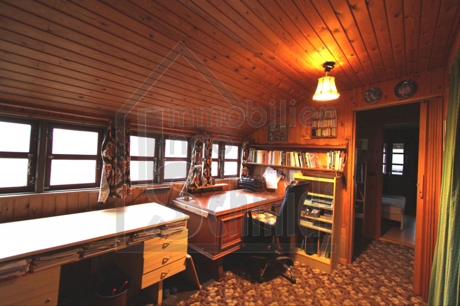 Büro/ Durchgangszimmer OG Büro/ Durchgangszimmer OG