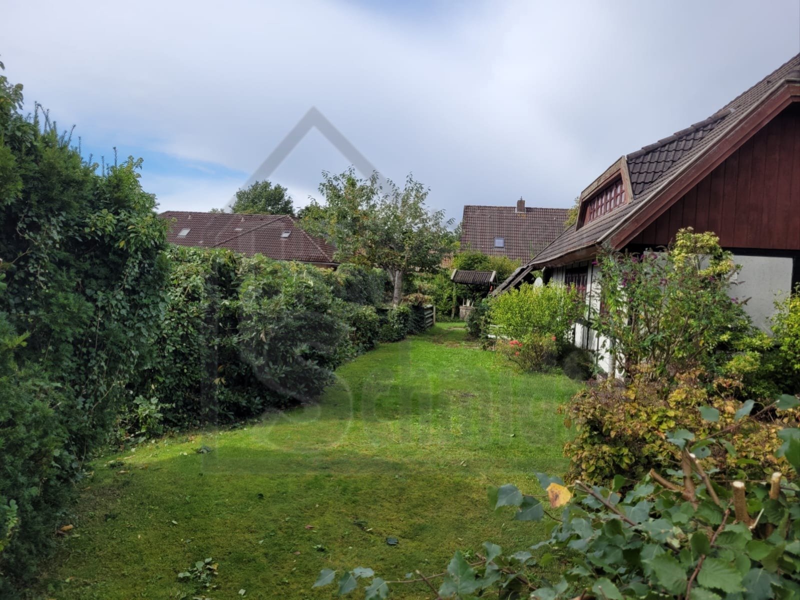 Garten Seitenansicht Garten Seitenansicht