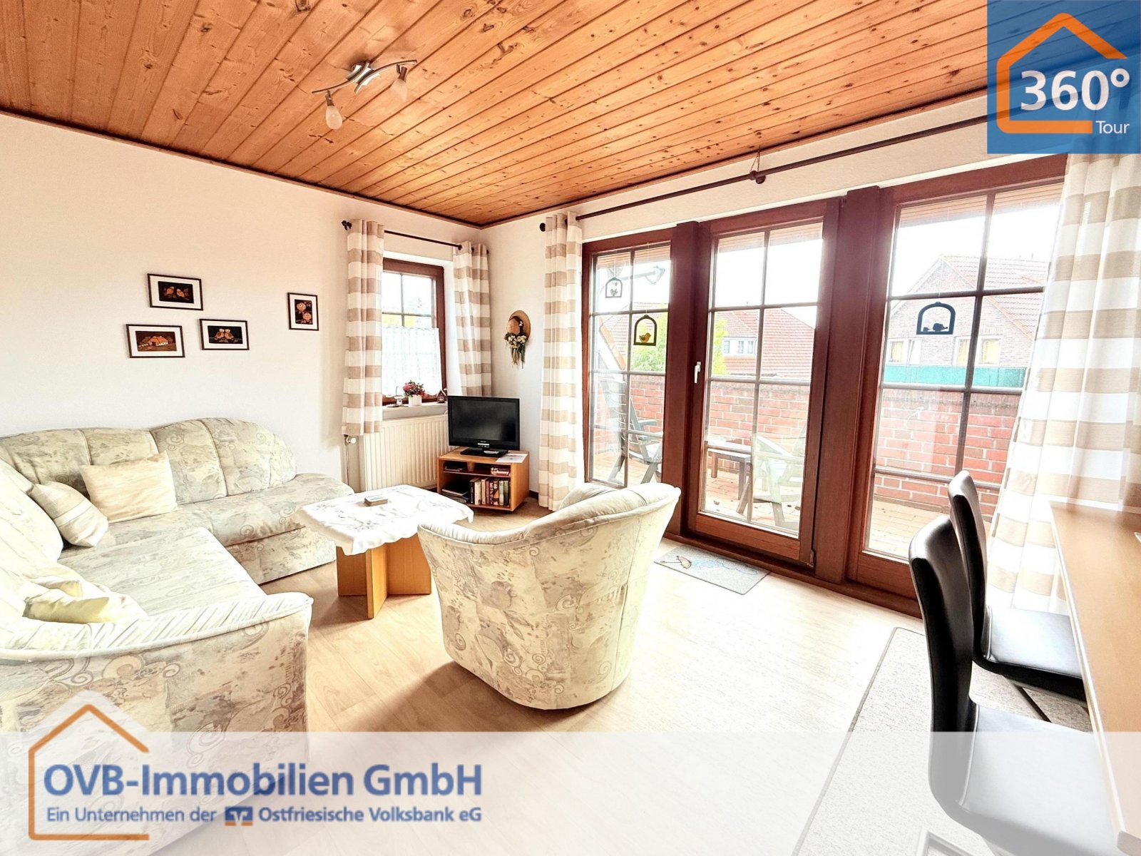 Krummhörn: Charmante Dachgeschosswohnung mit Balkon in Greetsiel  Krummhörn: Charmante Dachgeschosswohnung mit Balkon in Greetsiel