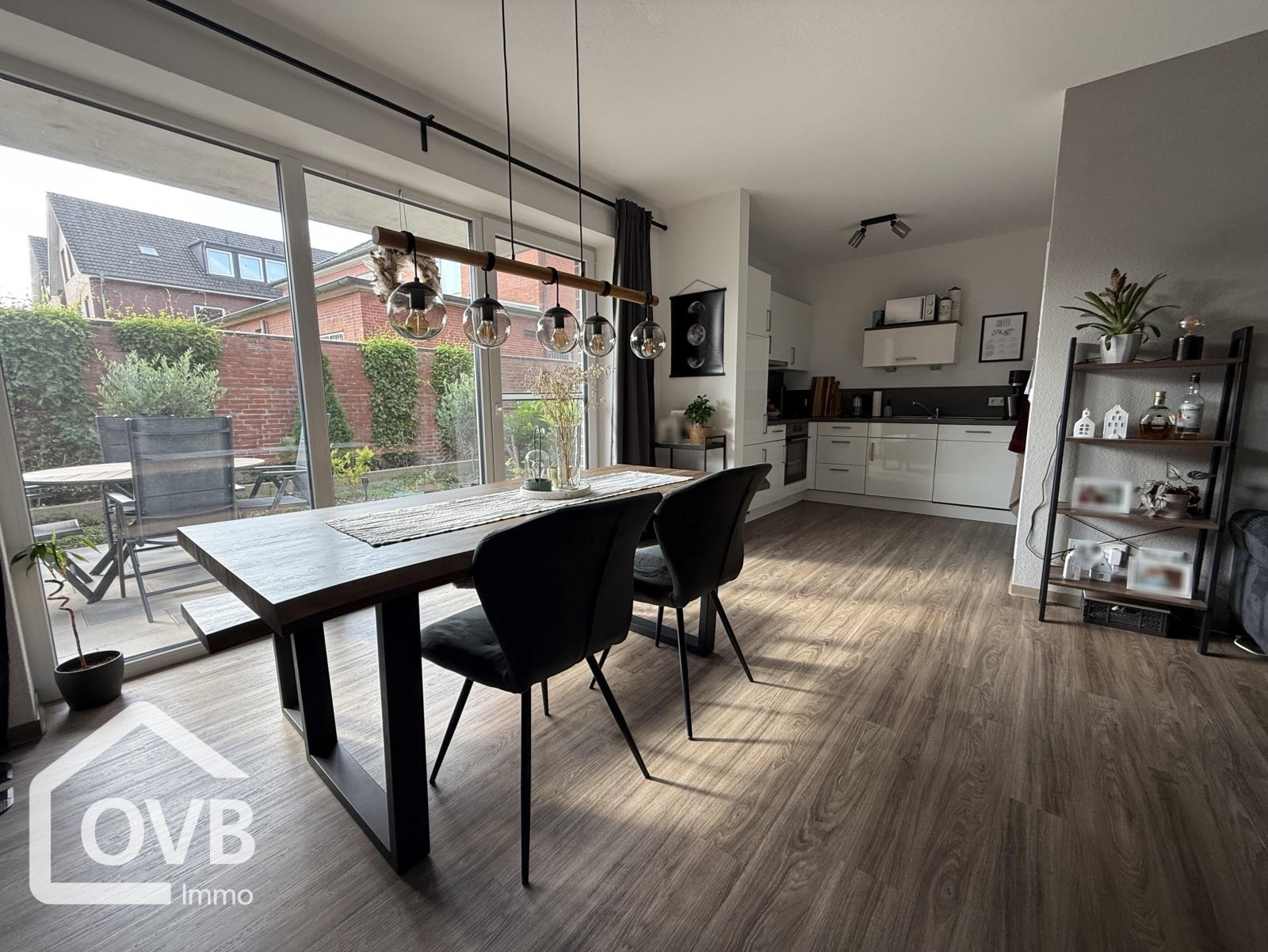 Wohn-/ Ess-/ Kochbereich Wohn-/ Ess-/ Kochbereich