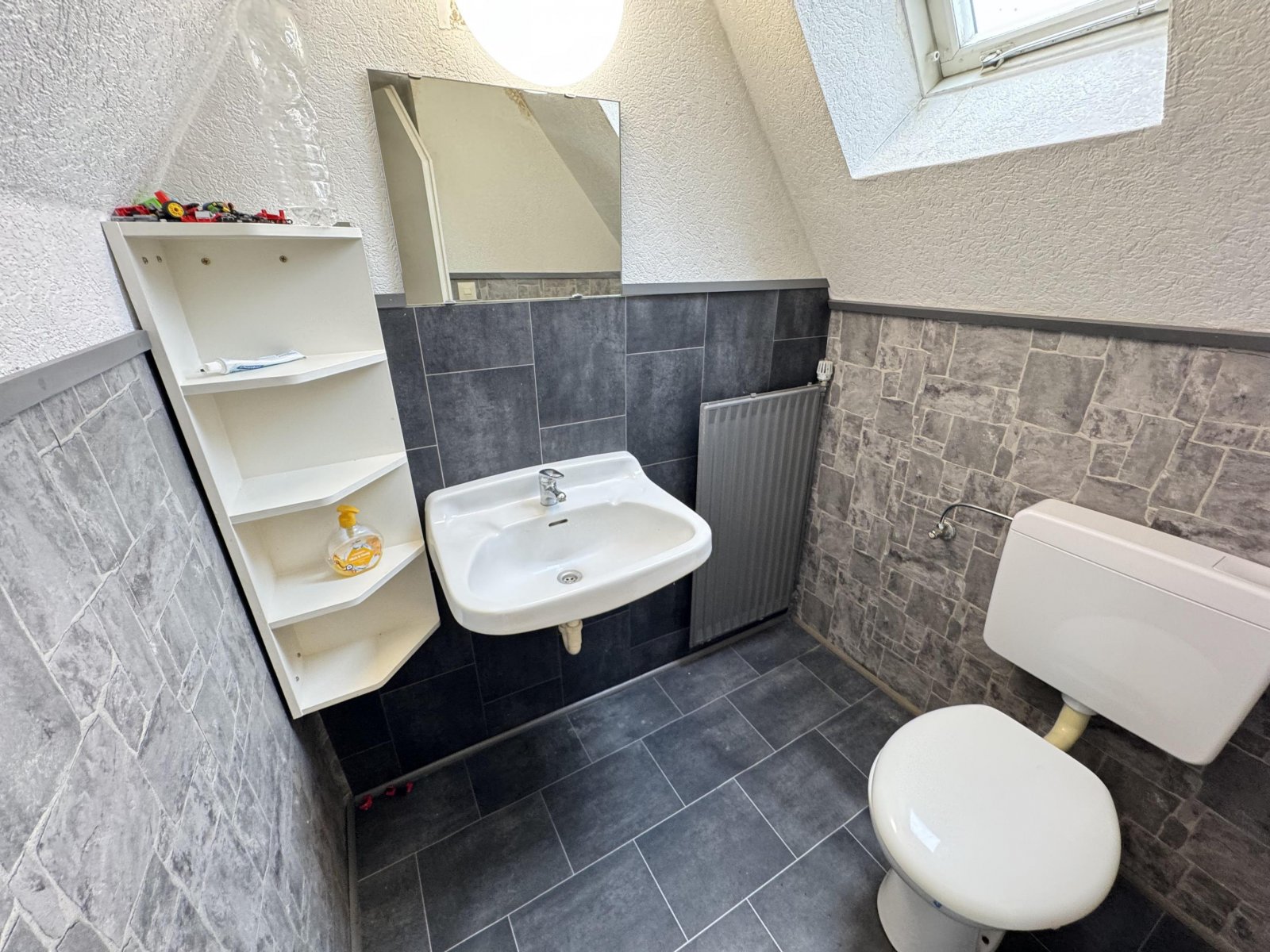 WC Dachgeschoss WC Dachgeschoss