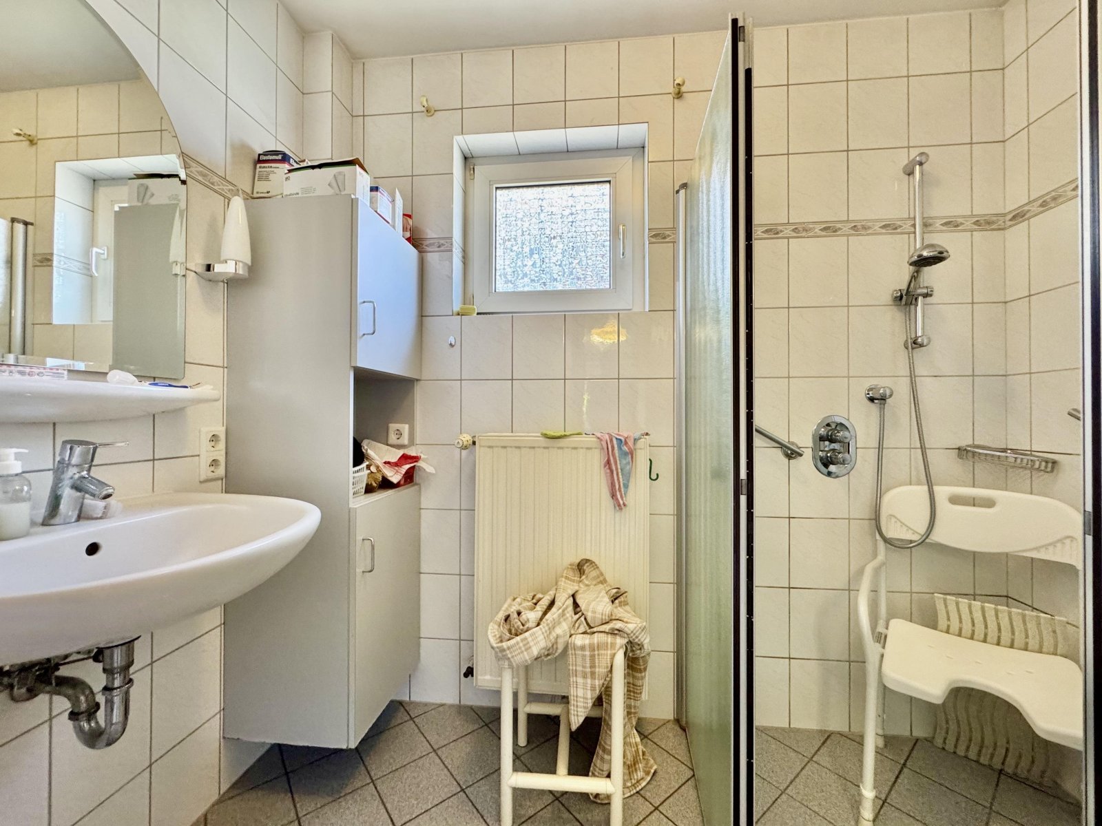 Badezimmer EG Badezimmer EG