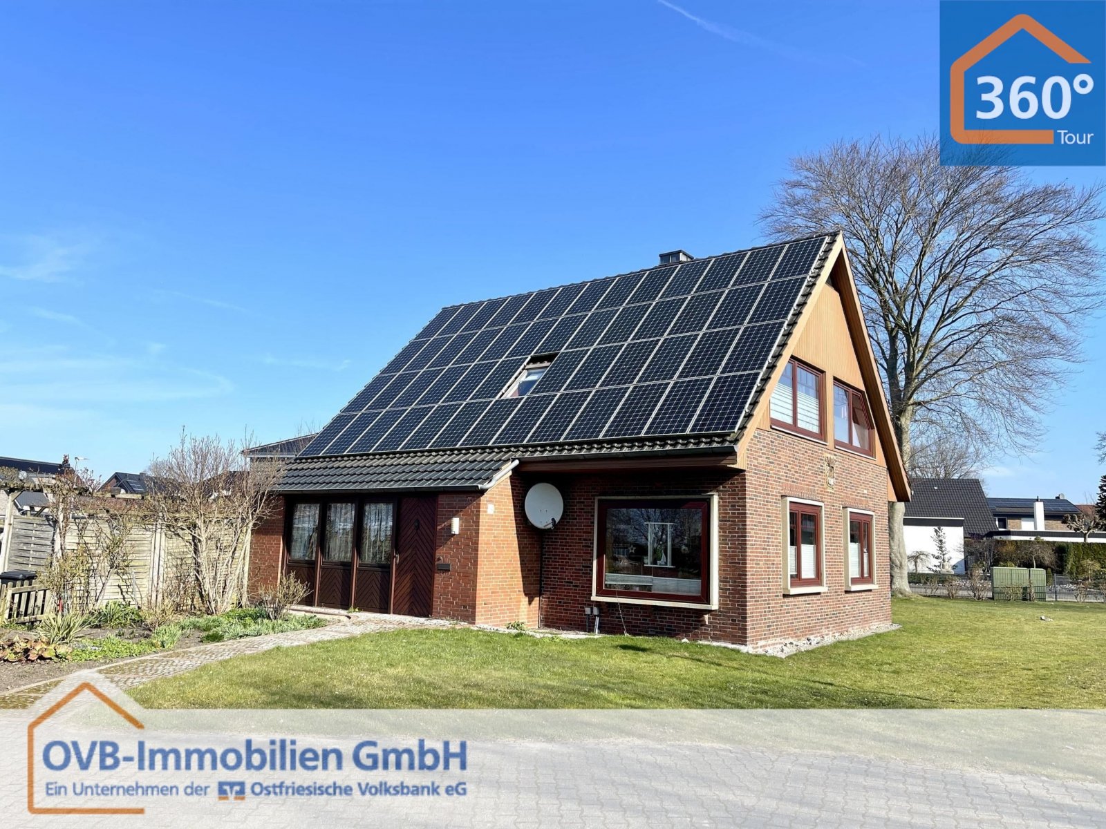 Außenansicht mit PV Anlage Außenansicht mit PV Anlage