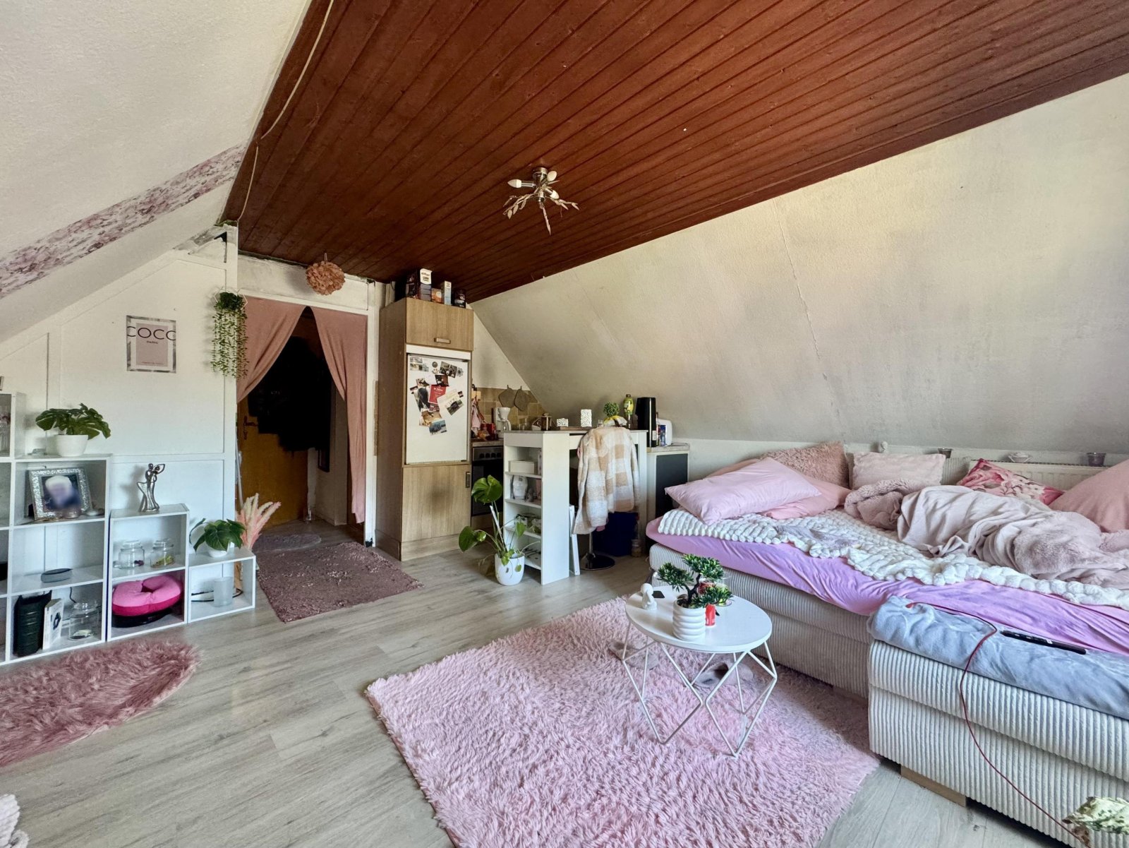 Schlafzimmer DG links