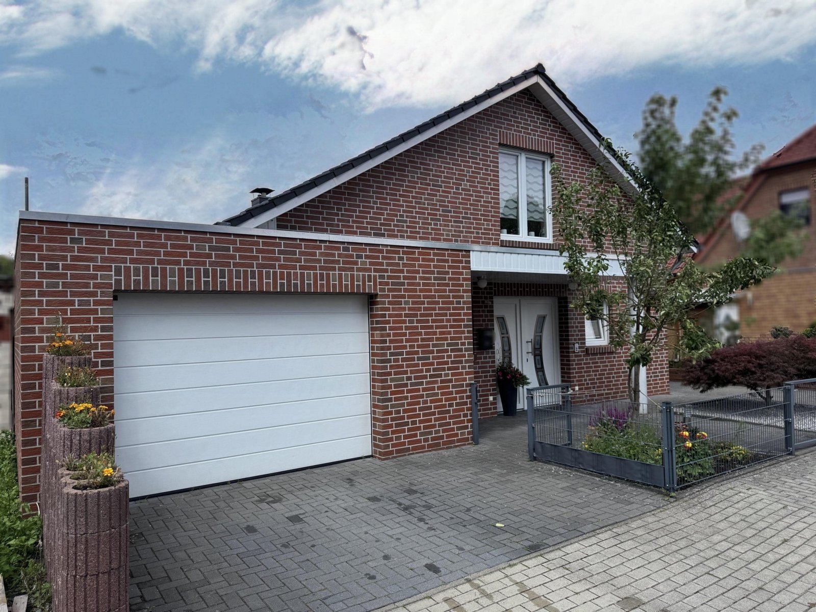 Außenansicht vorne Außenansicht vorne