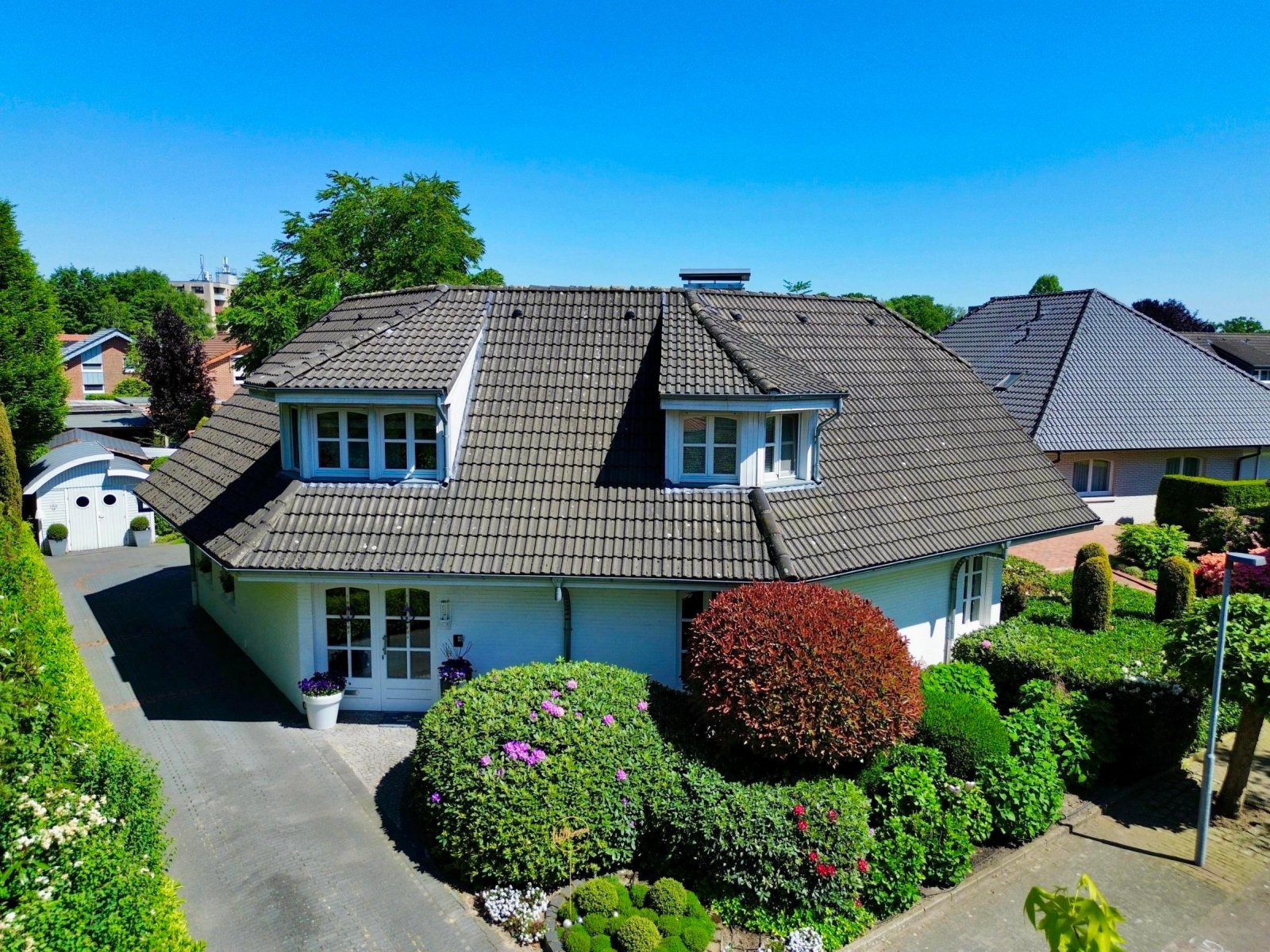 Nordhorn: Großzügiges Einfamilienhaus mit gehobener Ausstattung in absoluter Top-Wohnlage von Nordhorn  Nordhorn: Großzügiges Einfamilienhaus mit gehobener Ausstattung in absoluter Top-Wohnlage von Nordhorn