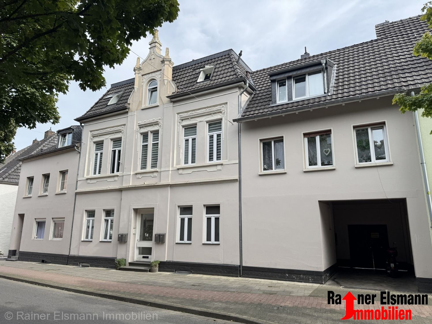 Goch: Goch: Vollvermietetes 6-Familienhaus – Modernisiert & Gepflegt  Goch: Goch: Vollvermietetes 6-Familienhaus – Modernisiert & Gepflegt