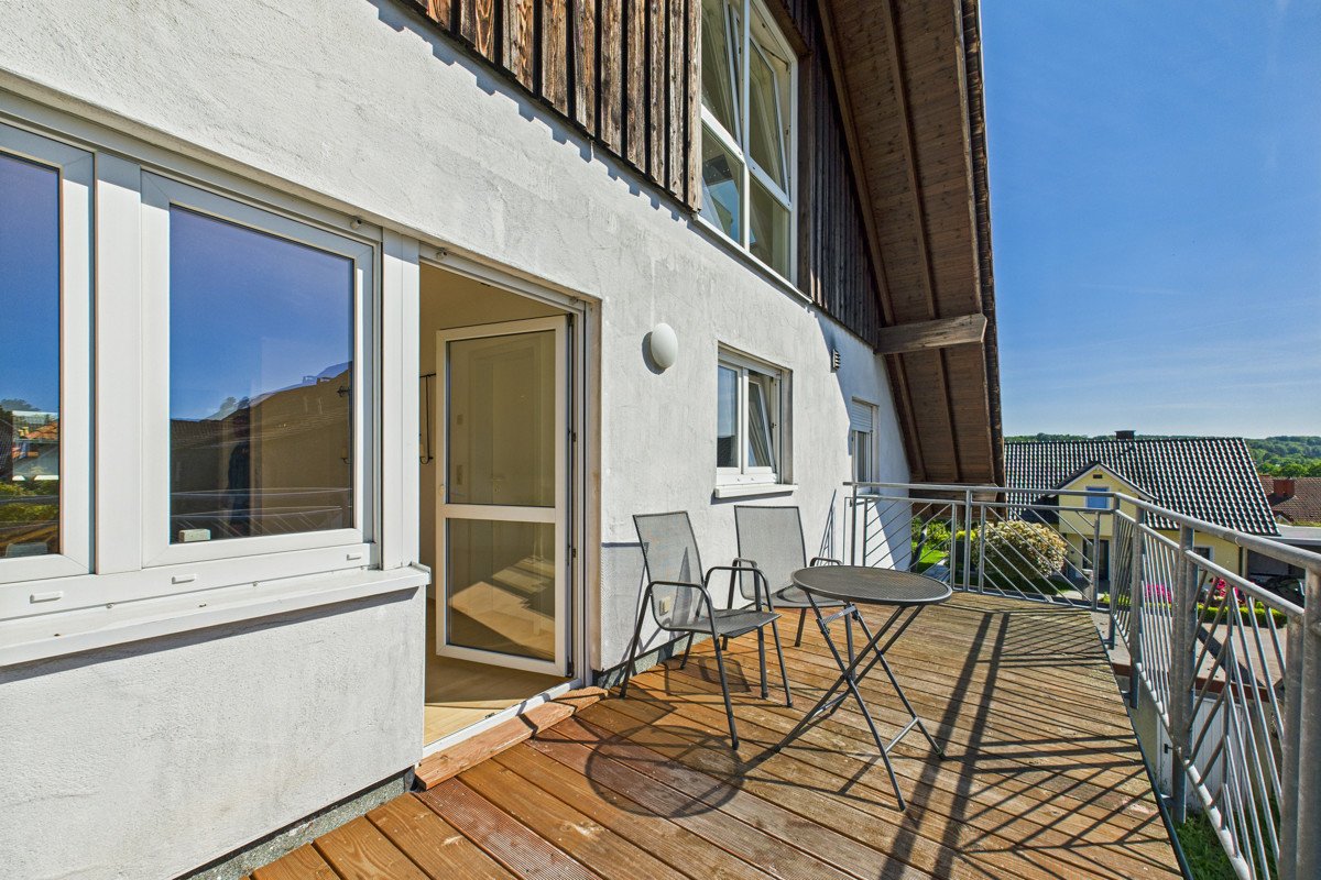 CAM03586G0-PR0046-STILL007 CAM03586G0-PR0046-STILL007