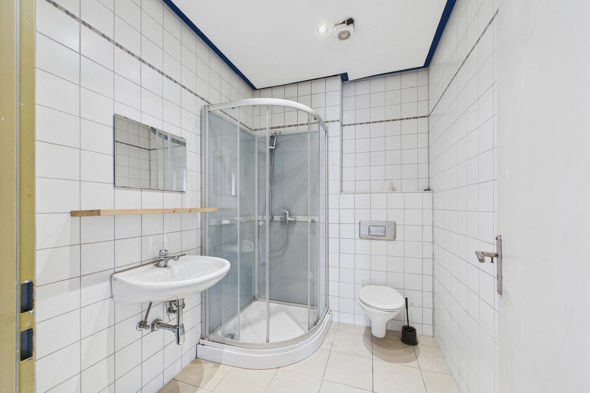 CAM03586G0-PR0056-STILL028 CAM03586G0-PR0056-STILL028