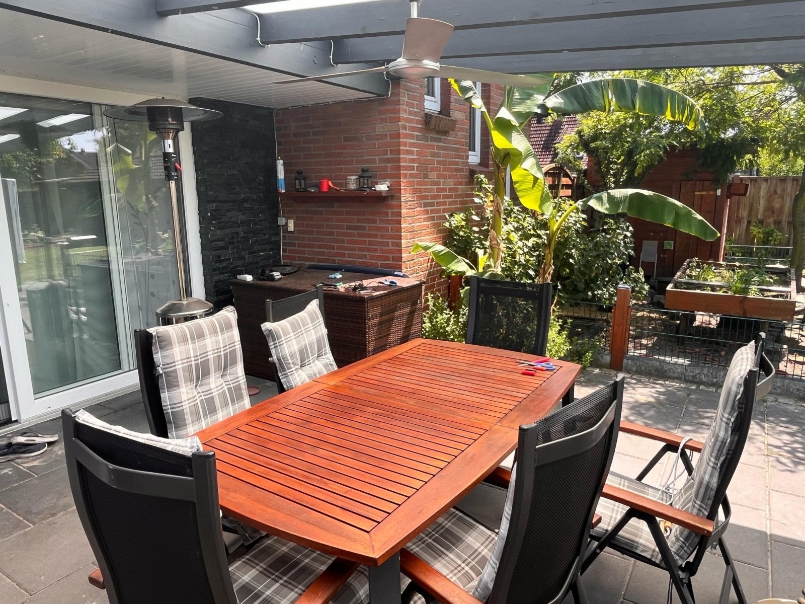 Überdachte Terrasse