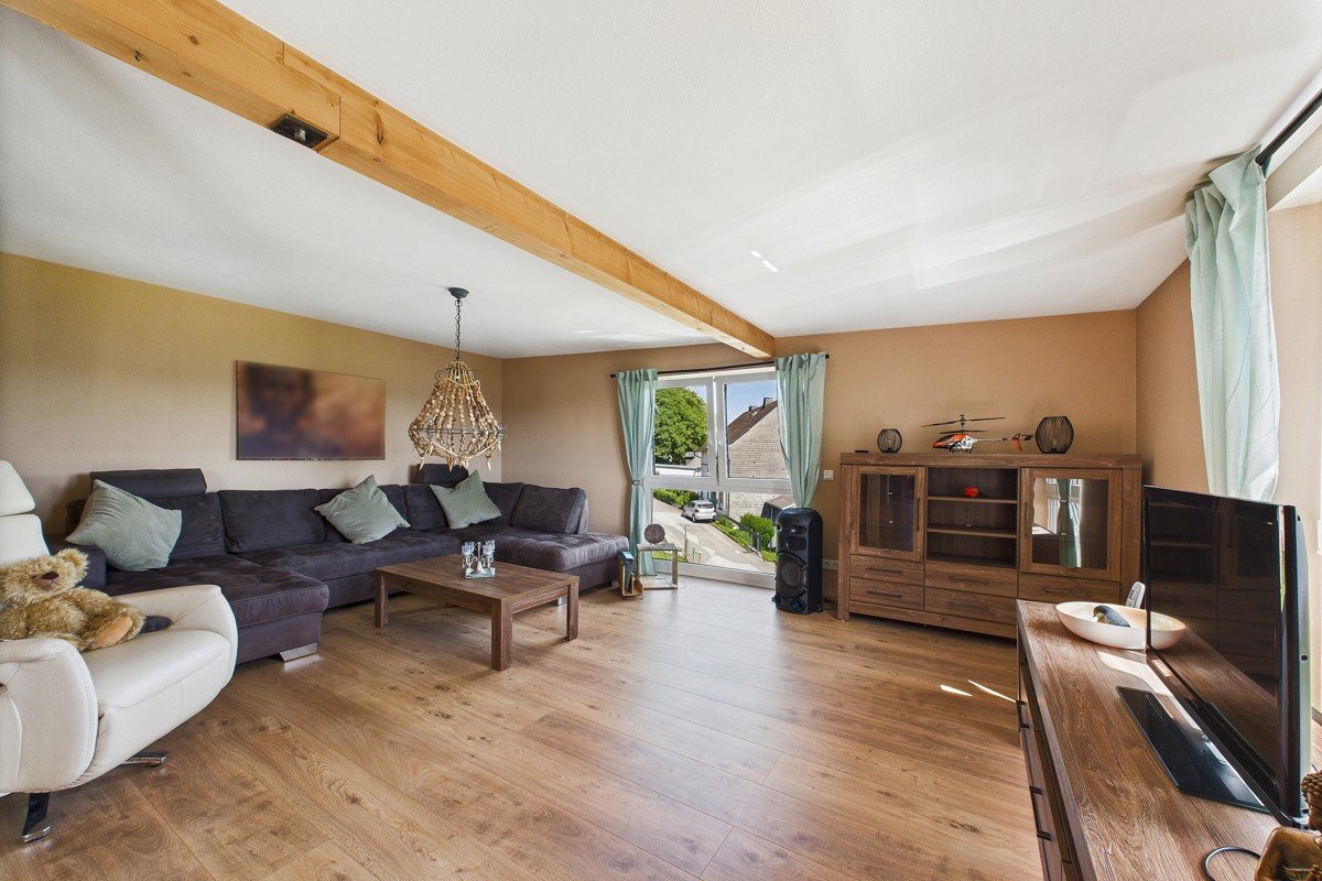 CAM03586G0-PR0054-STILL006