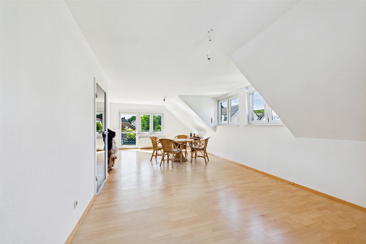 CAM03586G0-PR0046-STILL004 CAM03586G0-PR0046-STILL004