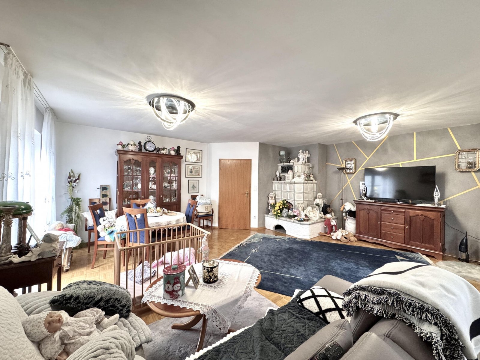 Wohn-/Esszimmer (EG) Wohn-/Esszimmer (EG)