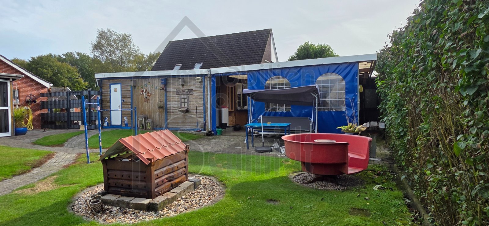 Nebengebäude Nebengebäude