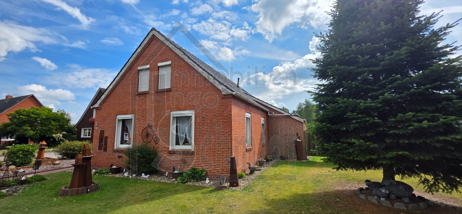 Straßenansicht Straßenansicht