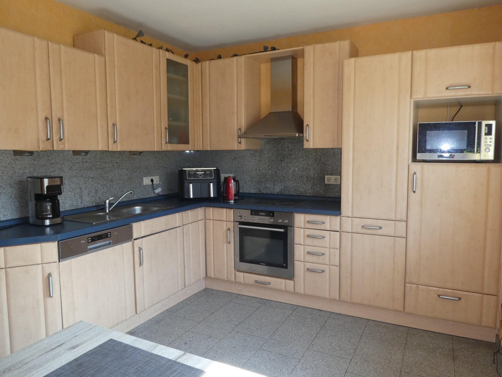 Küche mit Einbauküche Küche mit Einbauküche