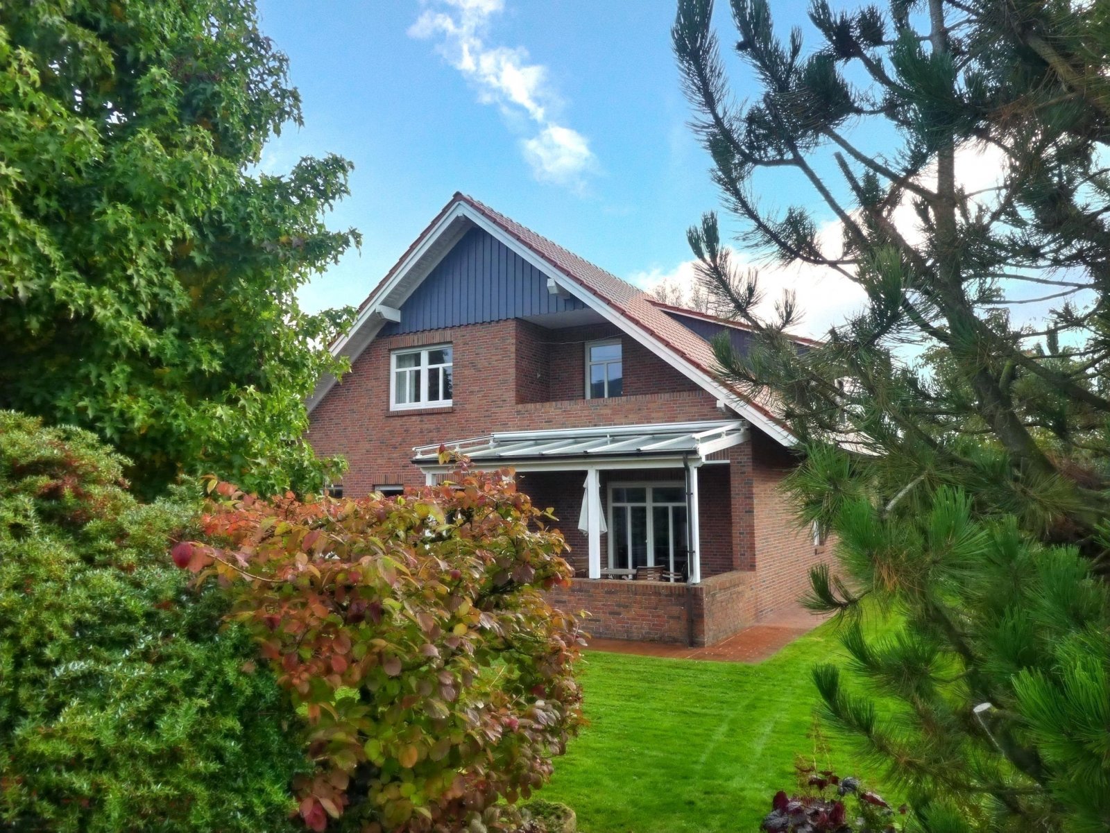 Rückwärtige Ansicht Rückwärtige Ansicht