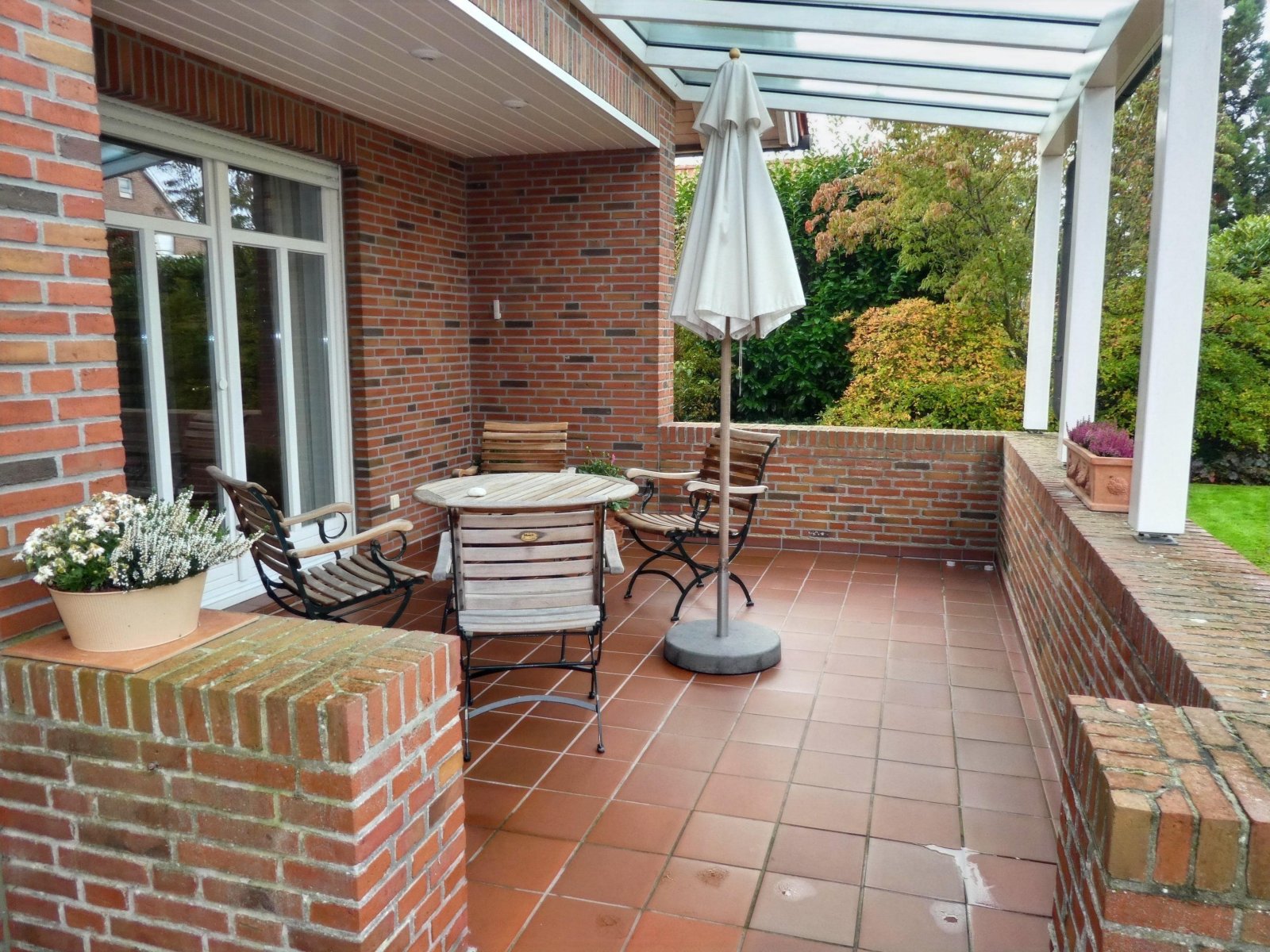 Überdachte Terrasse Überdachte Terrasse