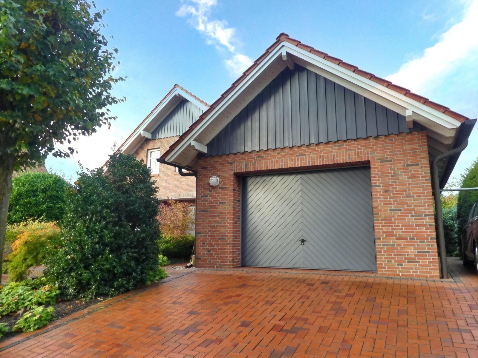 Garage und Geräteraum Garage und Geräteraum