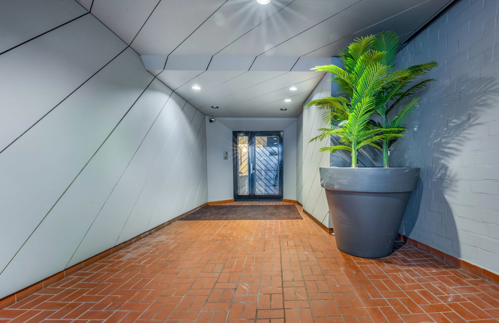 Hintereingang Tiefgarage Hintereingang Tiefgarage