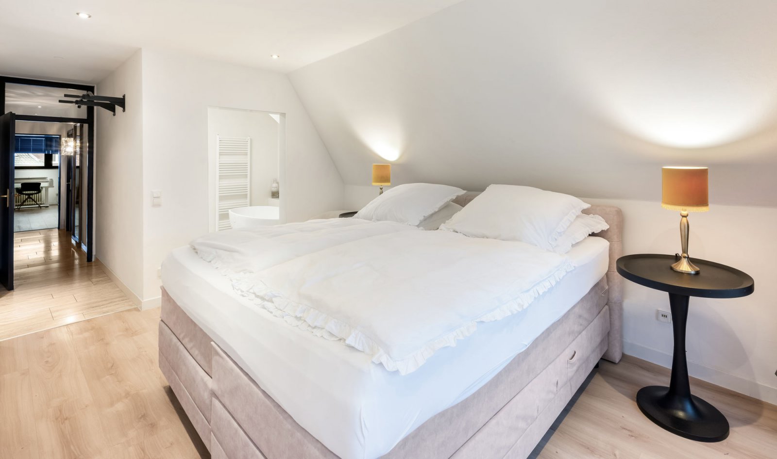 Schlafen 1 - 2. OG Schlafen 1 - 2. OG