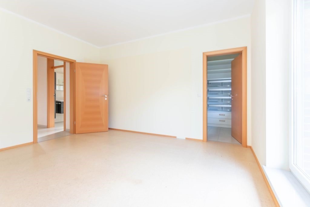 Schlafzimmer mit Ankleide