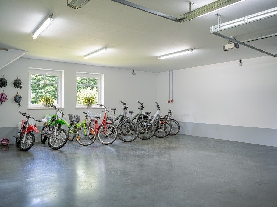 Garage innen Garage innen