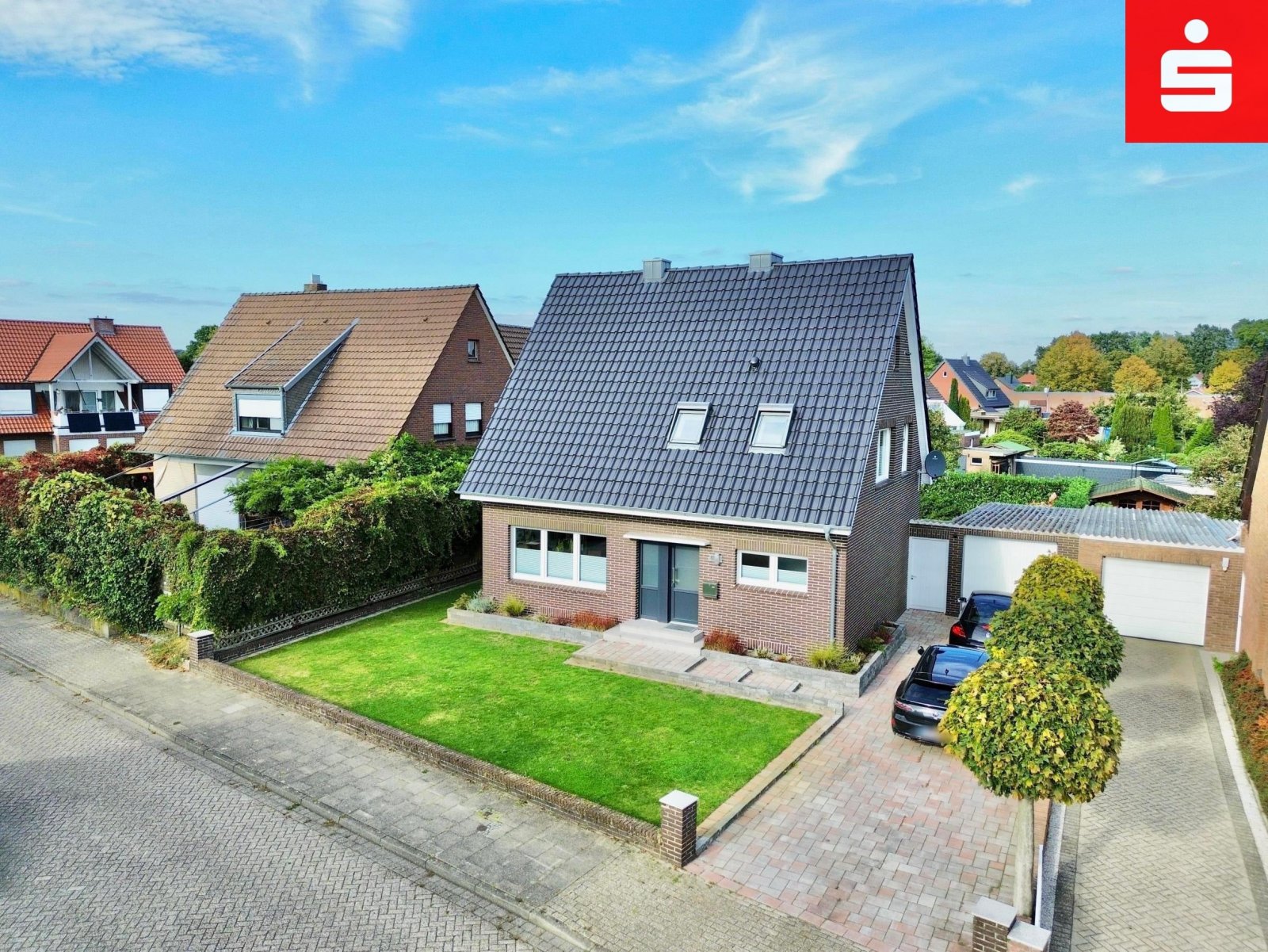 Nordhorn: Charmantes Einfamilienhaus mit Einliegerwohnung, modernisiert und bezugsbereit Nordhorn: Charmantes Einfamilienhaus mit Einliegerwohnung, modernisiert und bezugsbereit