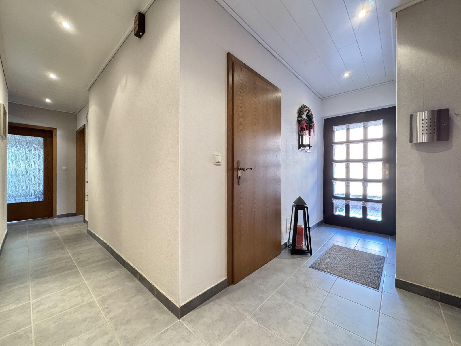 Flur / Haupteingang Flur / Haupteingang