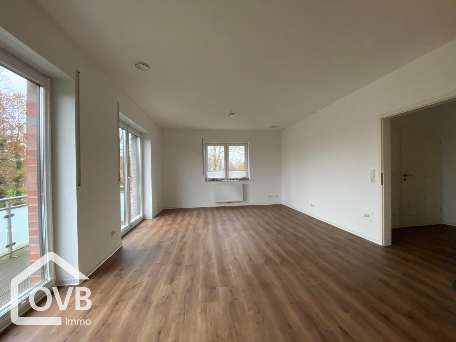 Ess-/ Wohnbereich (Beispielbild Nachbarwohnung) Ess-/ Wohnbereich (Beispielbild Nachbarwohnung)