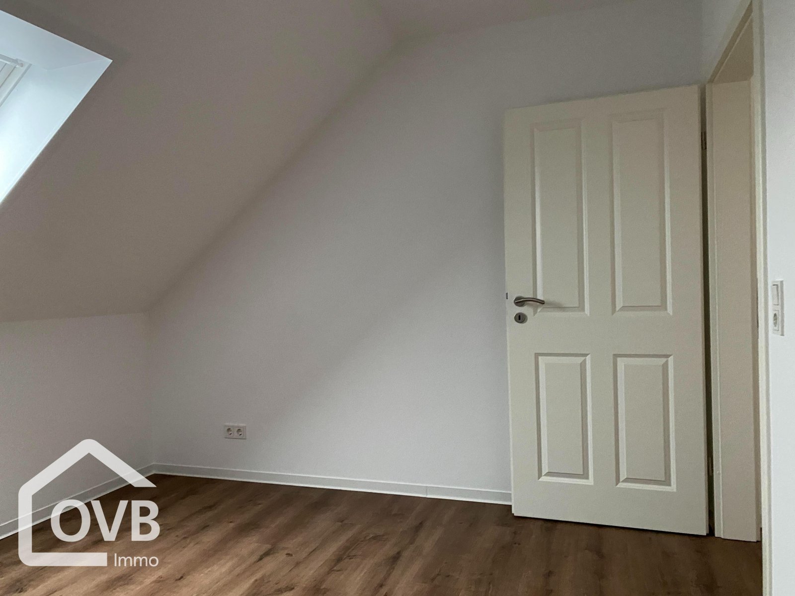 Zimmer (Beispielbild Nachbarwohnung) Zimmer (Beispielbild Nachbarwohnung)