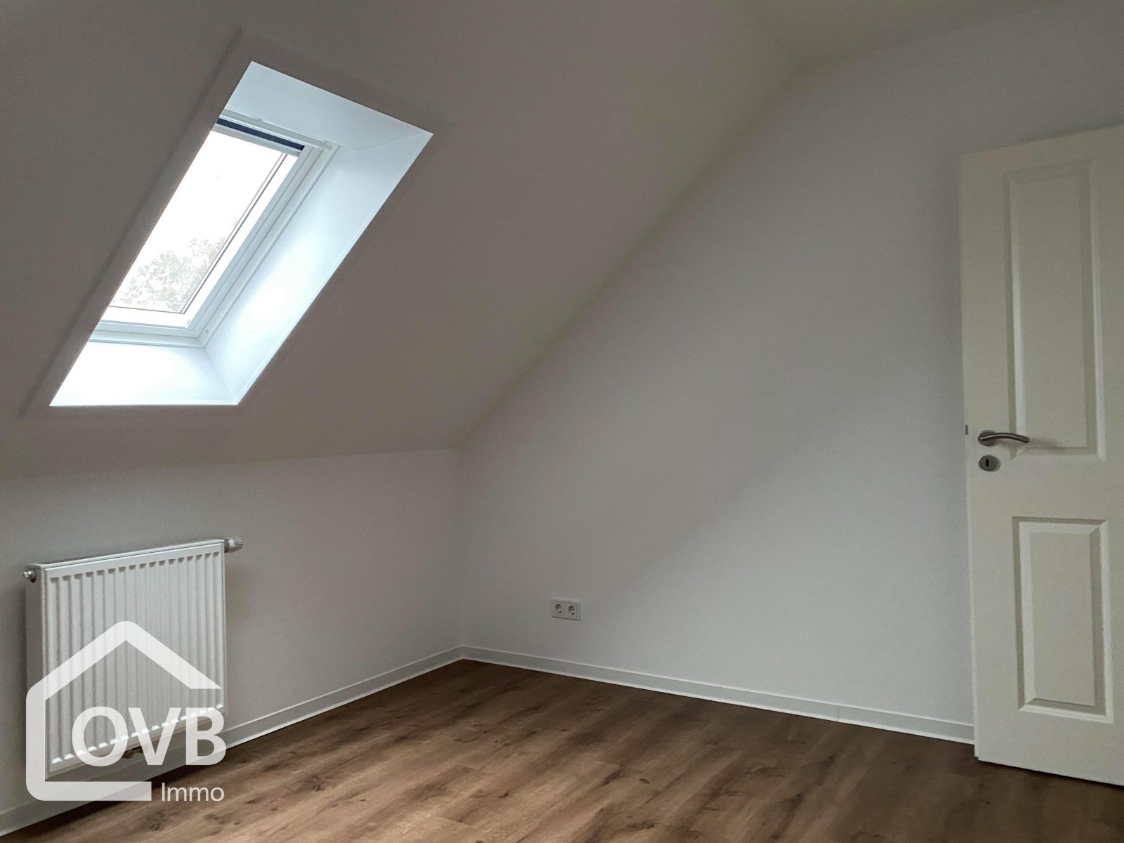 Zimmer (Beispielbild Nachbarwohnung) Zimmer (Beispielbild Nachbarwohnung)