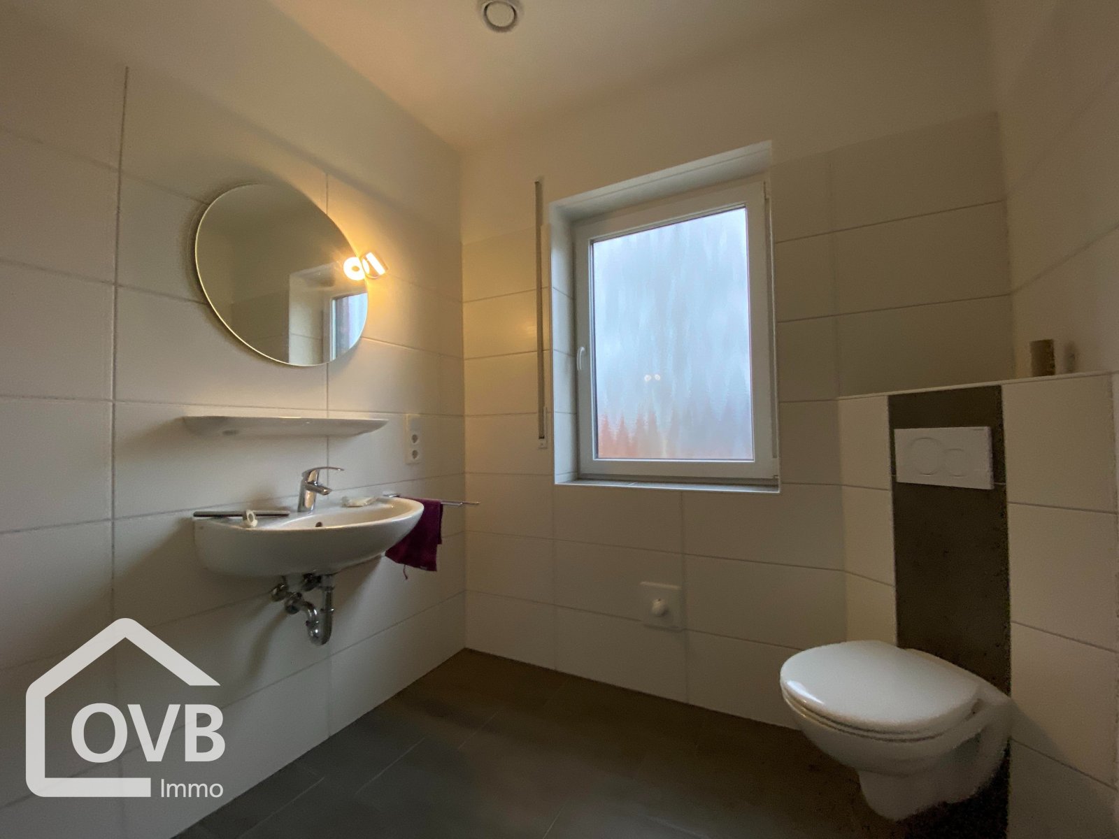 Badezimmer (Beispielbild Nachbarwohnung) Badezimmer (Beispielbild Nachbarwohnung)