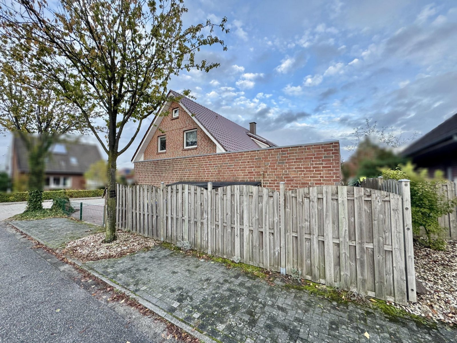 seitlich, hintere Ansicht seitlich, hintere Ansicht