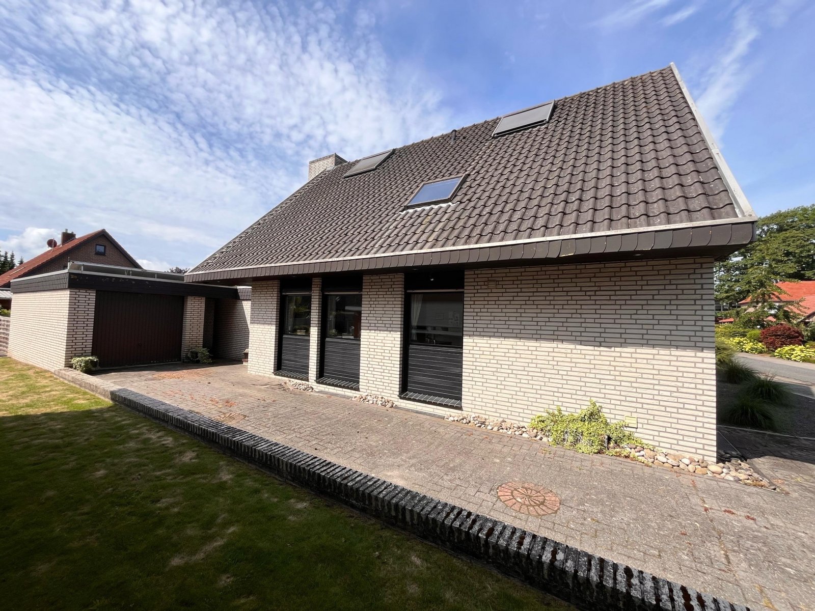 Seitliche Ansicht Seitliche Ansicht