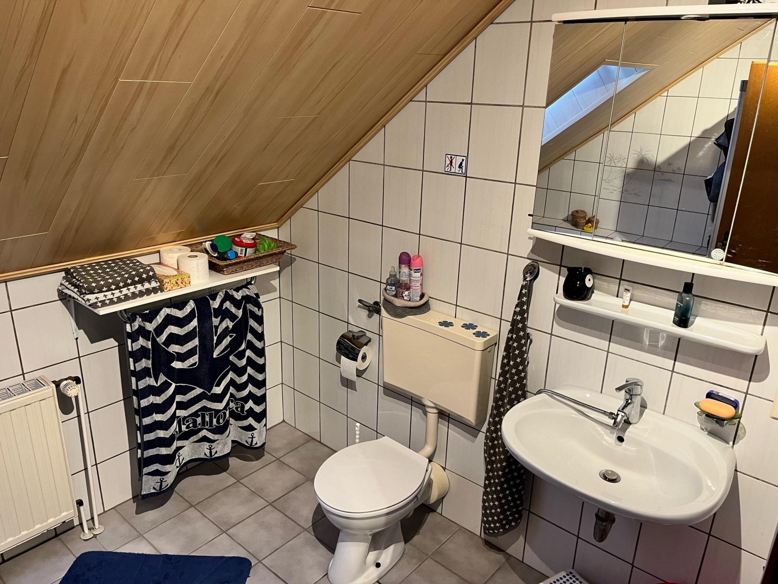 Bad im Dachgeschoss