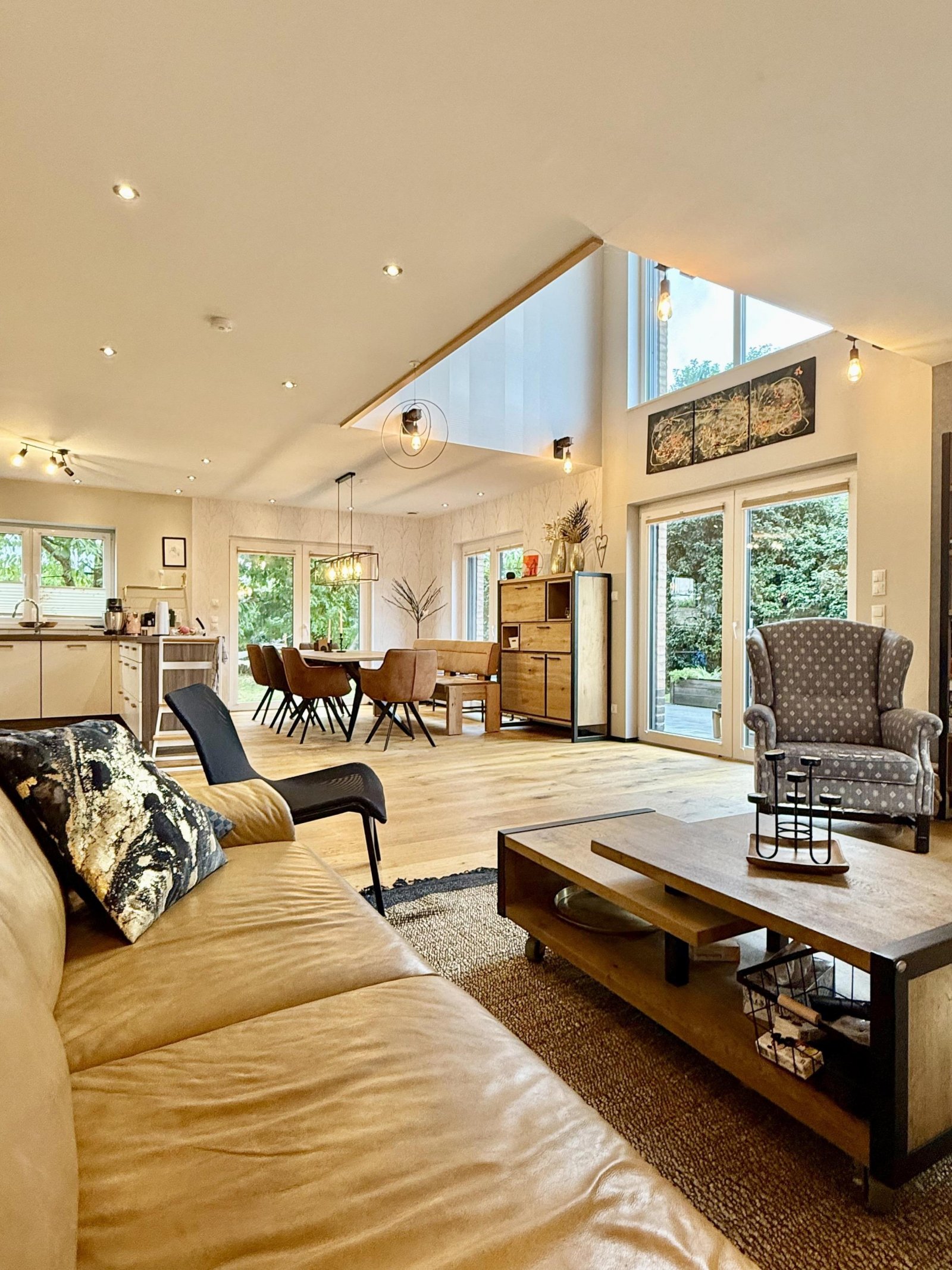 Wohn-/Esszimmer Wohn-/Esszimmer