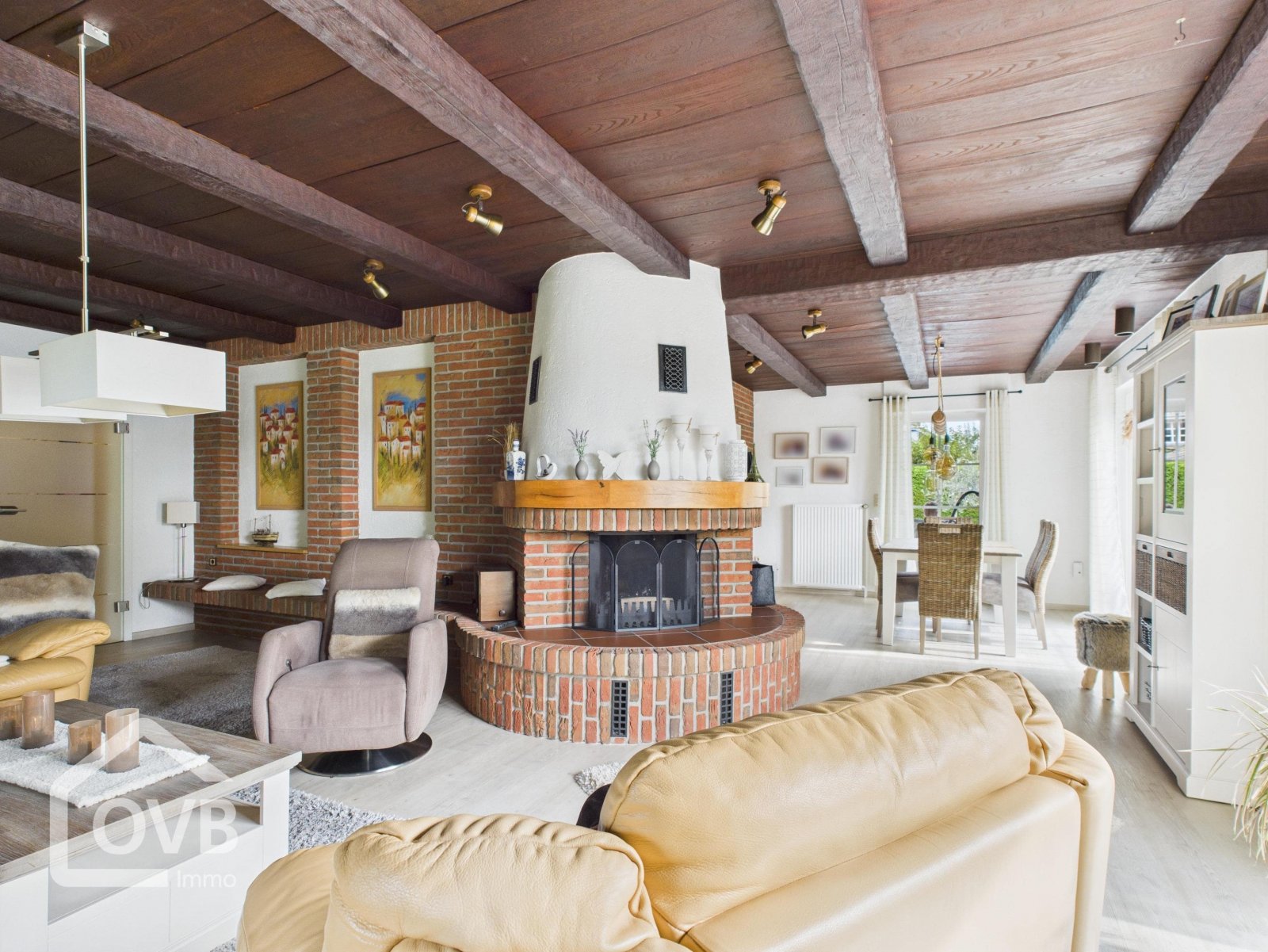 EG Wohnzimmer mit Kamin EG Wohnzimmer mit Kamin