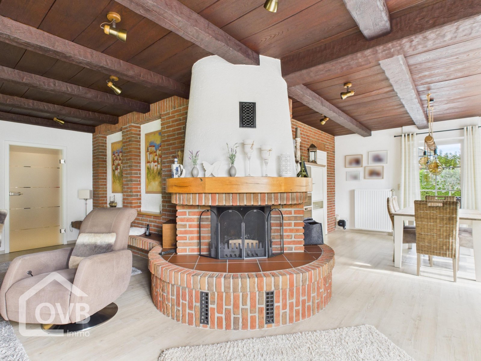 EG Wohnzimmer mit Kamin EG Wohnzimmer mit Kamin