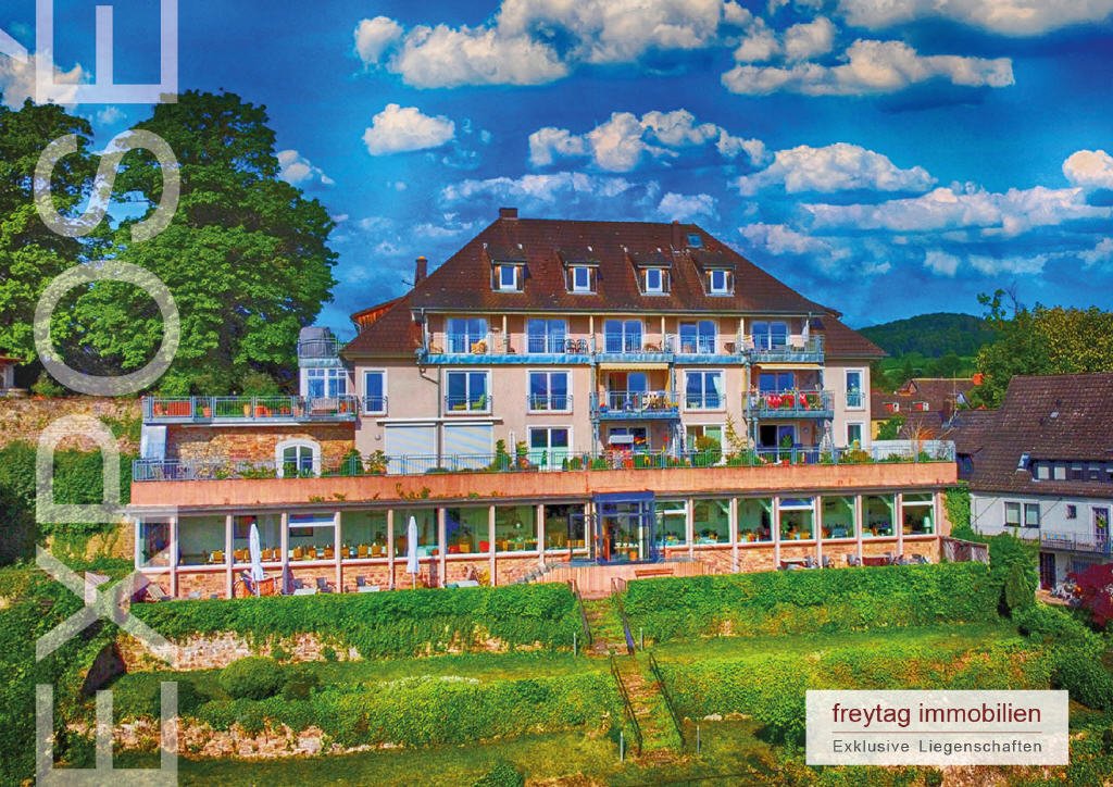 Polle: Burg Polle: Hochwertiges Restaurant am Ufer der Weser 