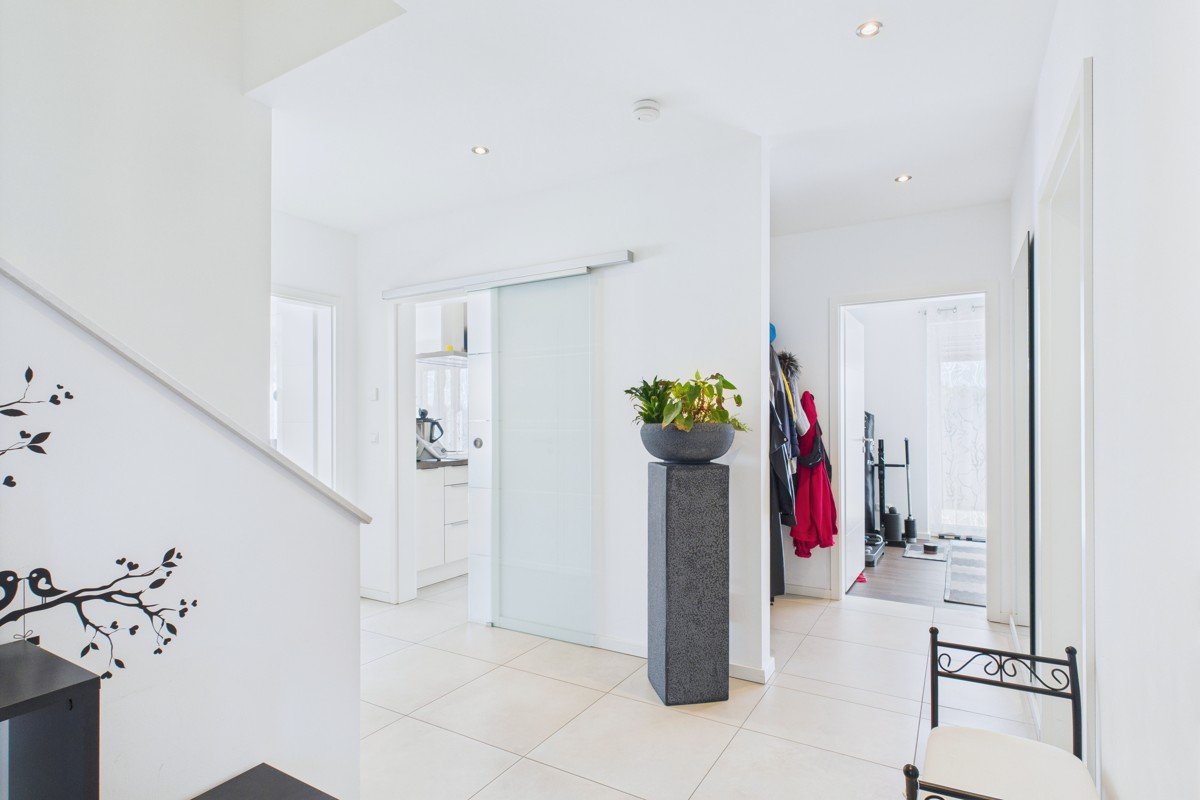 CAM03586G0-PR0051-STILL006