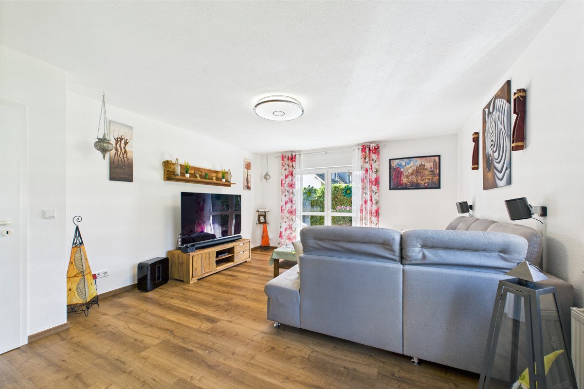 CAM03586G0-PR0046-STILL021 CAM03586G0-PR0046-STILL021