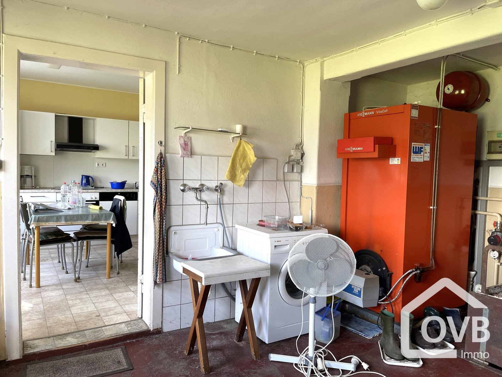 Hauswirtschaftsraum mit Nebeneingang Hauswirtschaftsraum mit Nebeneingang